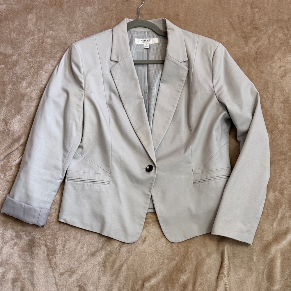 Nine West Light Gray Single-Button Tailored Blazer